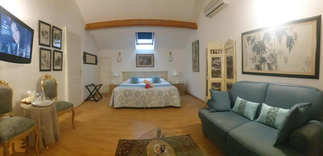 Suite indépendante de 66m2 tout confort et calme Villefranche-de-Rouergue Exterior foto