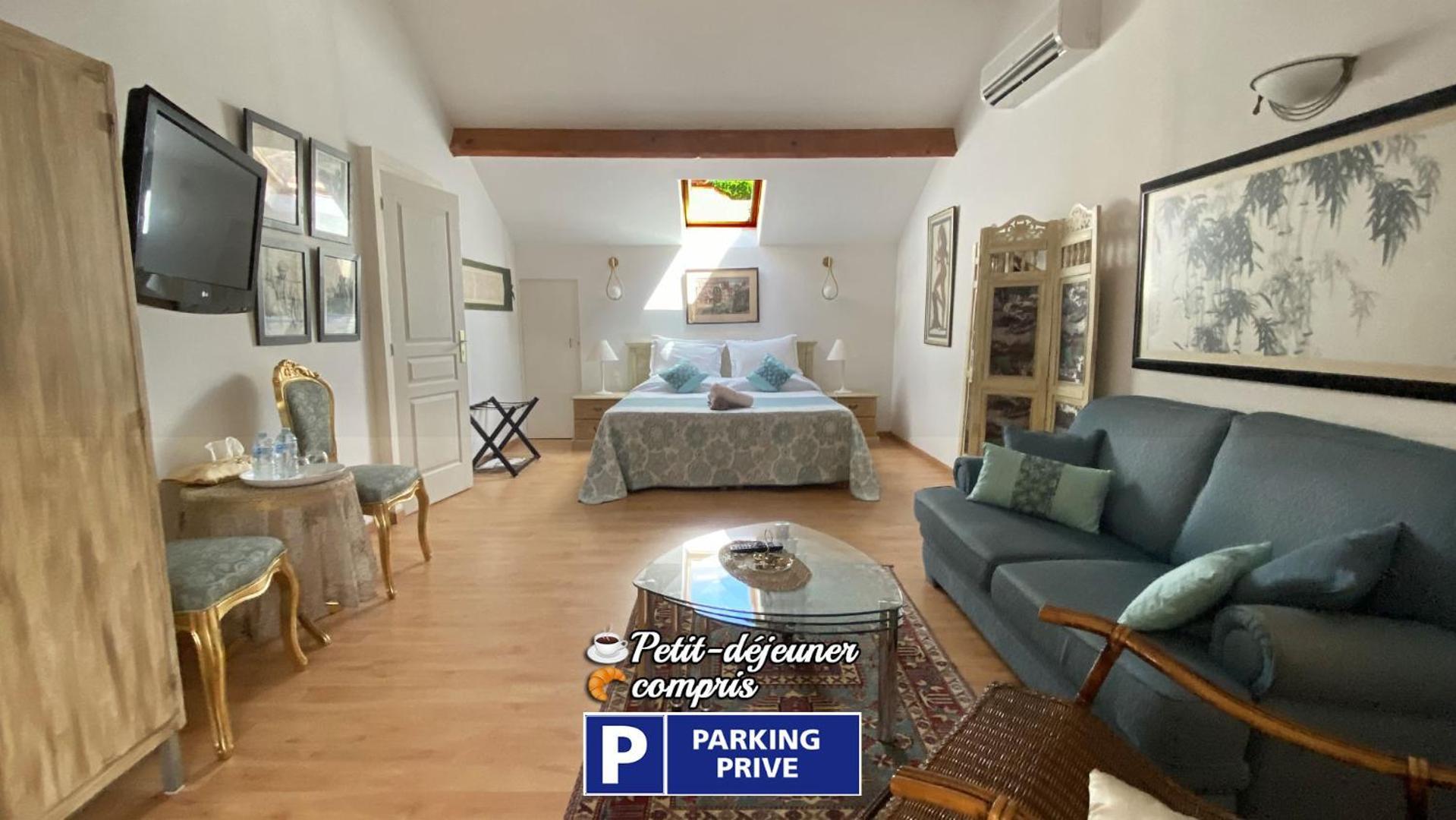 Suite indépendante de 66m2 tout confort et calme Villefranche-de-Rouergue Exterior foto